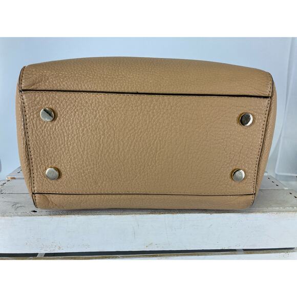 MICHAEL KORS, LIGHT TAN PEBBLED LEATHER WOMENS SHOULDER BAG - Picture 7 of 15